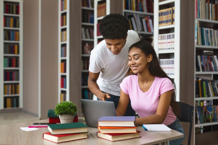 IGCSE-Home-Tutors-Hiring-a-tutor-to-help-you
