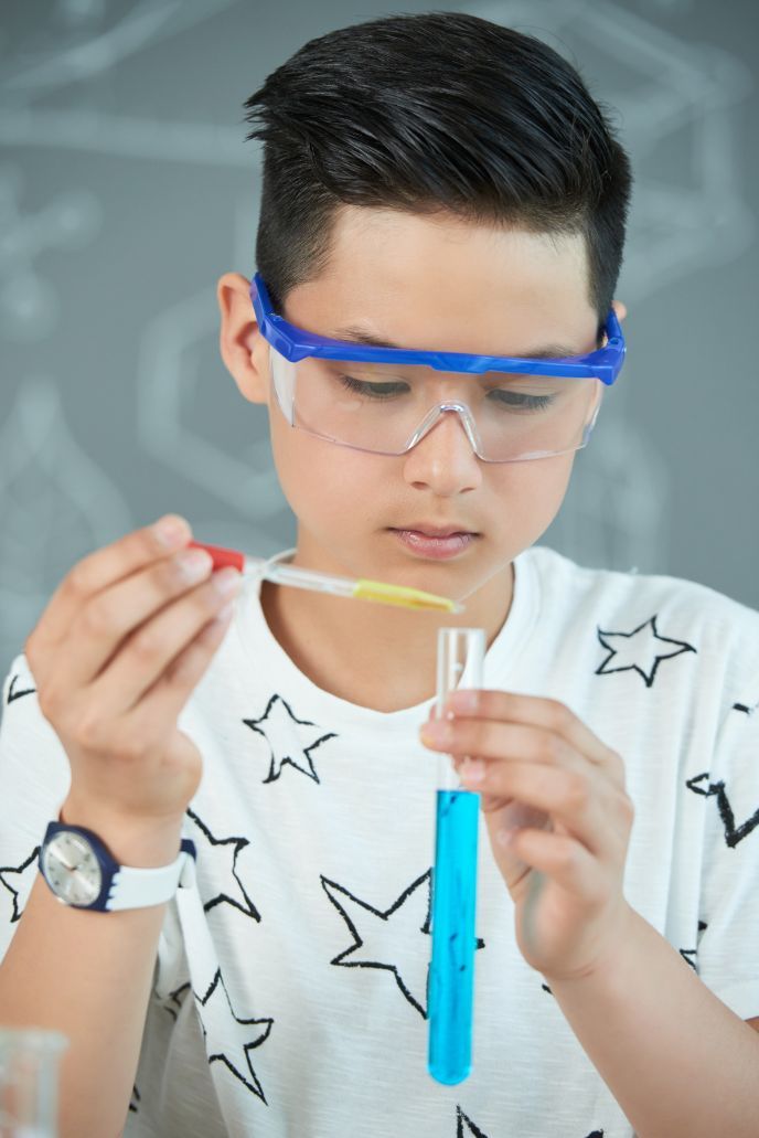 student-doing-lab-work-during-chemistry-tuition